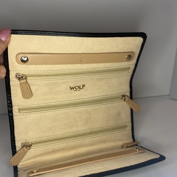 WOLF Chloé Jewelry Roll Black & Tan
Diamond Jewelry Wallet with Lusterloc NWT - Picture 7 of 13